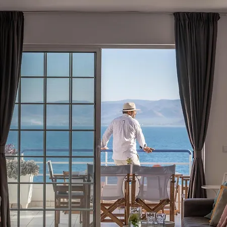 Luxurioeses Mit Einem Schlafzimmer Direkt Am Wasser, Meerblick Appartement *