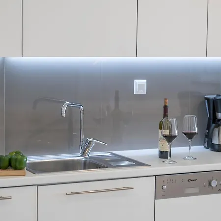 Luxurioeses Mit Einem Schlafzimmer Direkt Am Wasser, Meerblick * Kivérion